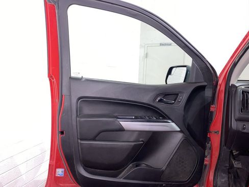 Used 2018 Chevrolet Colorado ZR2 image 9