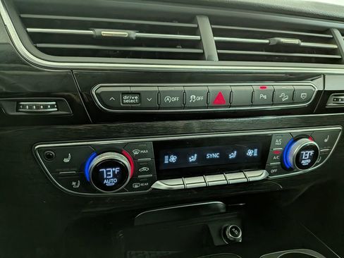 Used 2018 Audi Q7 3.0T Premium Plus w/ Premium Plus Package image 29