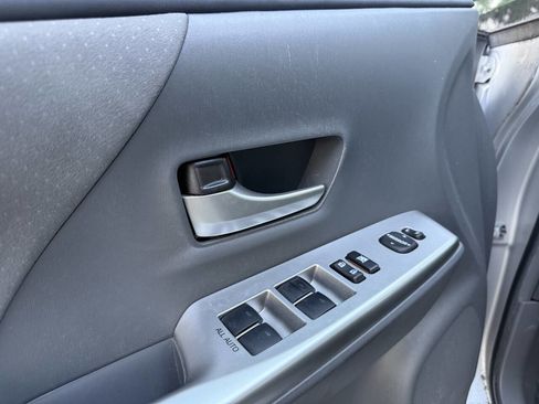 Used 2013 Toyota Prius V Two image 11