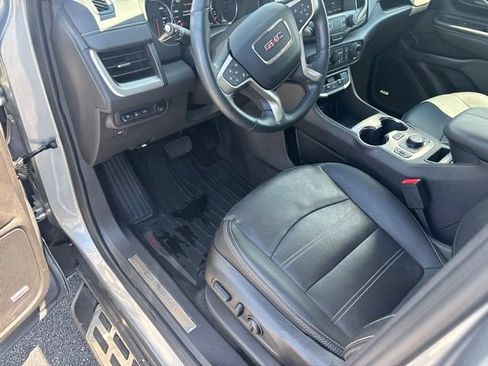 Used 2024 GMC Terrain Denali w/ Denali Premium Package AWD/4WD image 16