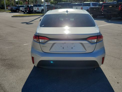 Used 2024 Toyota Corolla LE image 4