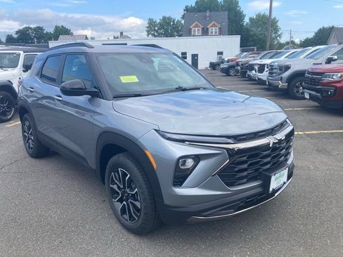 New 2026 Chevrolet TrailBlazer ACTIV w/ Driver Confidence Package AWD/4WD image 1