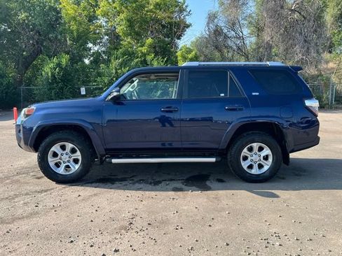 Used 2018 Toyota 4Runner SR5 Premium AWD/4WD image 2