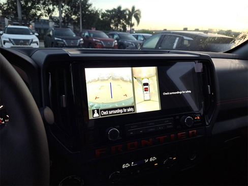 New 2026 Nissan Frontier PRO-4X w/ Pro-4x Convenience Package image 10