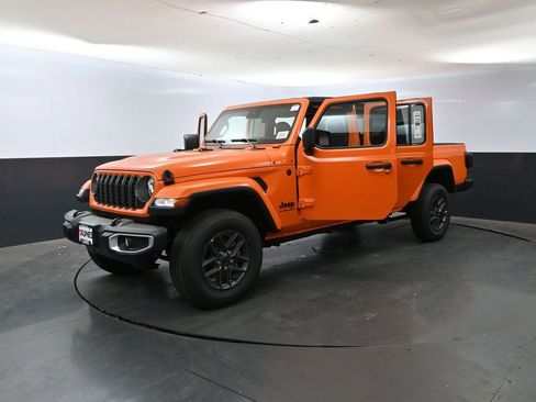 New 2025 Jeep Gladiator Sport image 51