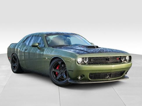 Used 2022 Dodge Challenger R/T Scat Pack w/ Shaker Package image 2