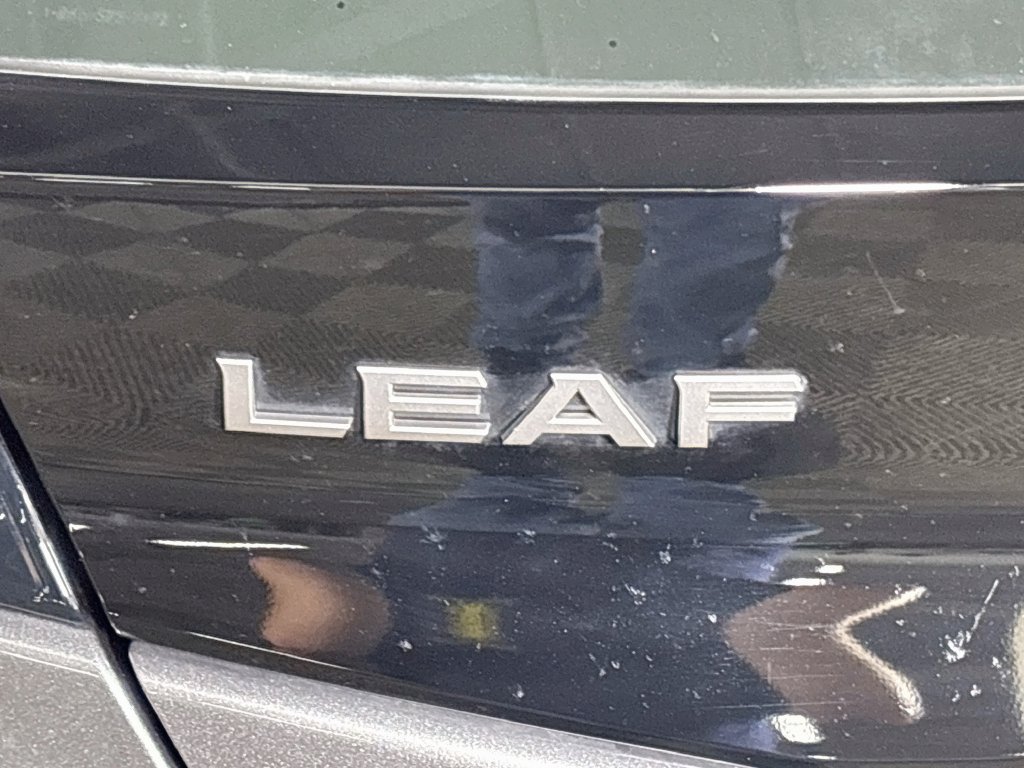 Used 2025 Nissan Leaf S FWD image 23