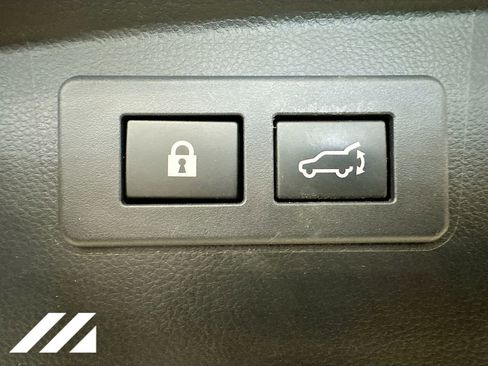 Used 2020 Subaru Outback Touring XT AWD/4WD image 31