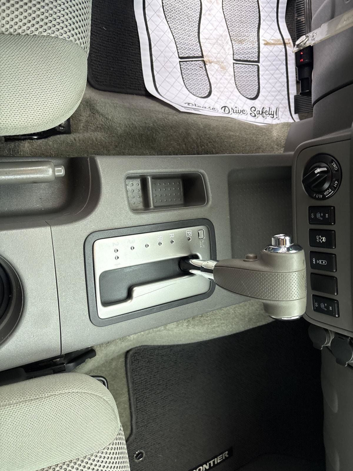 Used 2016 Nissan Frontier SV AWD/4WD image 23