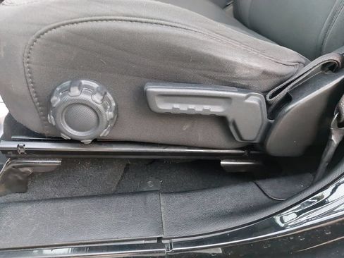Used 2018 Jeep Wrangler Unlimited Sport S AWD/4WD image 25