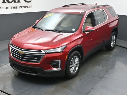 Used 2023 Chevrolet Traverse LT image 21