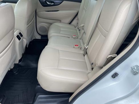 Used 2020 Nissan Rogue SL w/ Premium Package FWD image 13