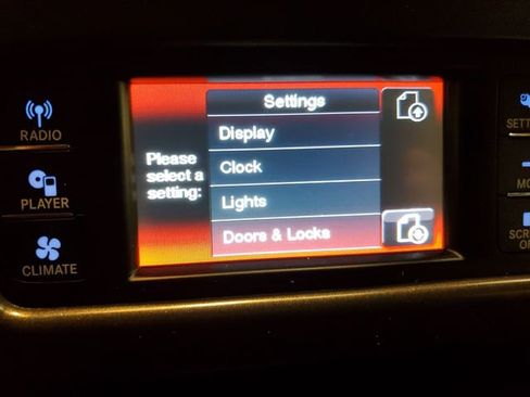 Used 2014 Dodge Journey SXT w/ Flexible Seating Group image 20