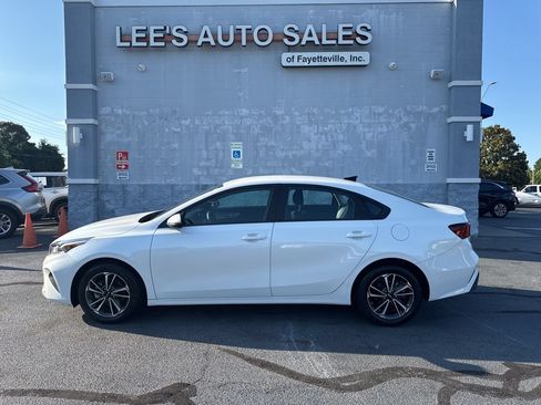 Used 2024 Kia Forte LXS w/ LXS Technology Package FWD image 4