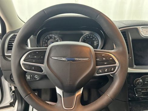 Used 2023 Chrysler 300 Touring L w/ Popular Equipment Group image 11