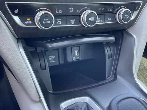 Used 2019 Honda Accord EX image 18