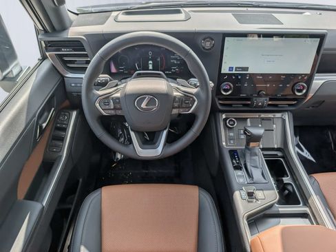 Used 2026 Lexus GX 550 w/ Accessory Package (2T) AWD/4WD image 20
