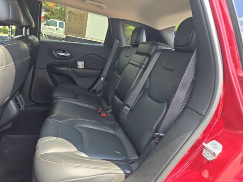 Used 2016 Jeep Cherokee Limited FWD image 14