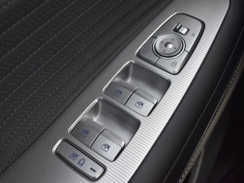 Used 2025 Hyundai Palisade Calligraphy image 15