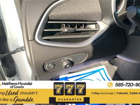 Used 2023 Chevrolet Malibu LT image 11