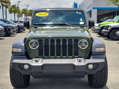 Used 2024 Jeep Wrangler Unlimited Sport AWD/4WD image 10