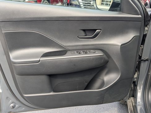 Certified 2025 Hyundai Kona SEL AWD/4WD image 14