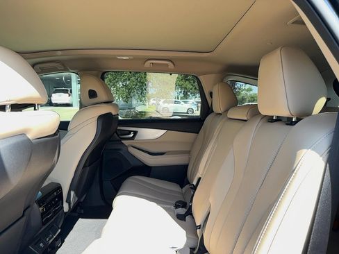 Used 2024 Acura MDX FWD w/ Technology Package image 16