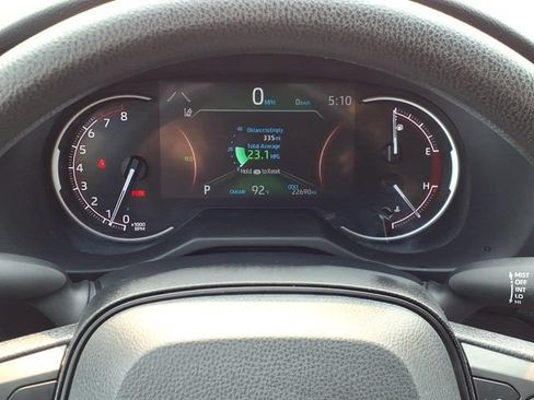 Used 2024 Toyota RAV4 LE AWD/4WD image 19