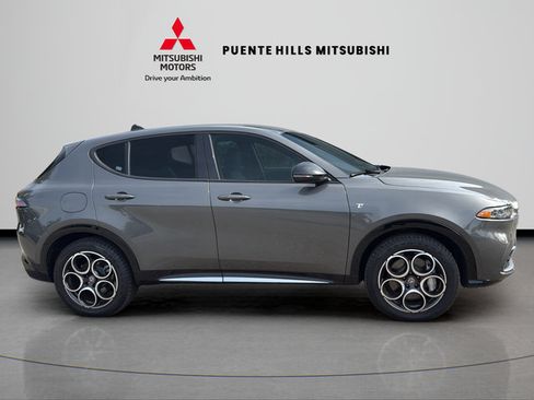 Used 2024 Alfa Romeo Tonale Ti w/ Premium Interior Package AWD/4WD image 4