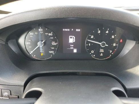 Used 2024 RAM ProMaster 2500 w/ Convenience Group image 19