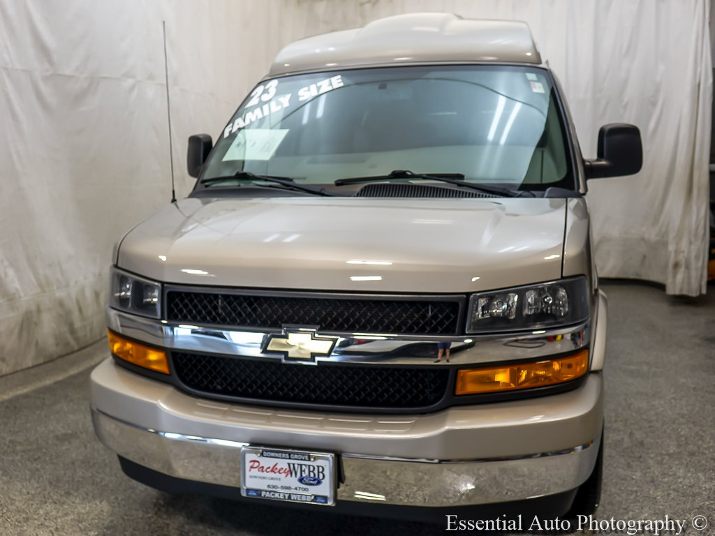 Used 2023 Chevrolet Express 2500 RWD image 5