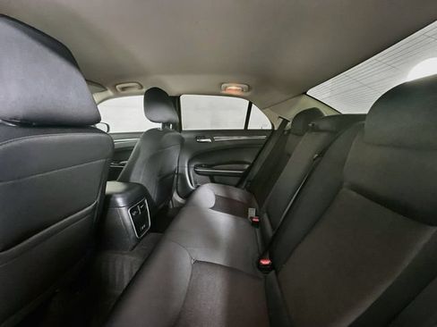 Used 2022 Chrysler 300 Touring w/ Sport Appearance Package RWD image 23