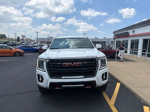 Used 2024 GMC Yukon AT4 w/ Technology Package AWD/4WD image 11