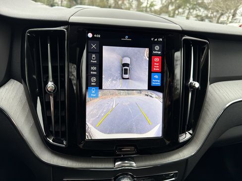 Certified 2025 Volvo XC60 B5 Plus w/ Climate Package image 25