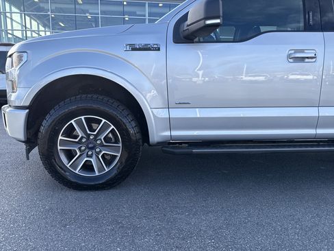 Used 2017 Ford F150 XLT w/ Equipment Group 302A Luxury image 9