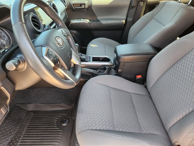 Used 2022 Toyota Tacoma SR5 RWD image 13