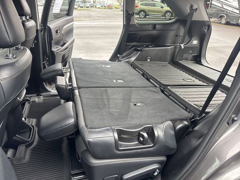 Used 2019 Toyota Highlander Plus image 18