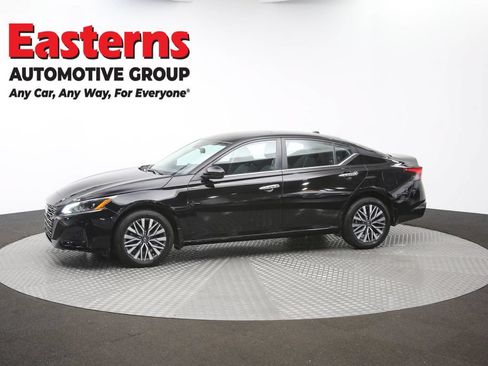 Used 2023 Nissan Altima 2.5 SV w/ SV Premium Package AWD/4WD image 59