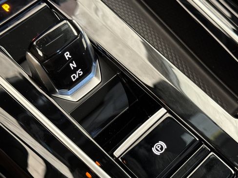 New 2026 Volkswagen GTI SE image 21