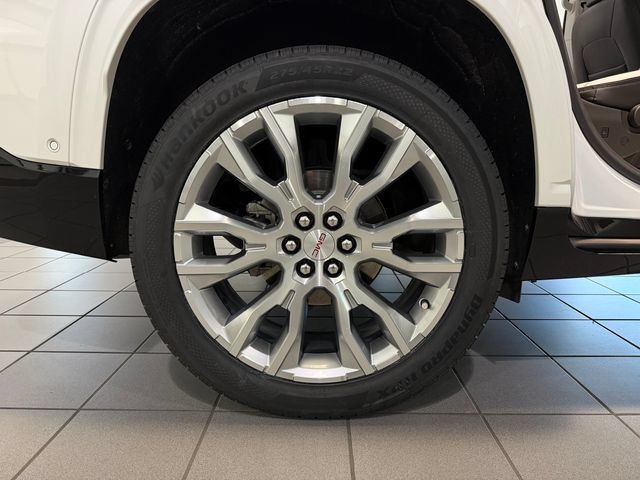 Used 2024 GMC Acadia Denali w/ Super Cruise Package FWD image 9