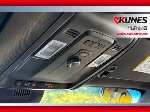 Used 2024 Chevrolet Tahoe LT AWD/4WD image 43
