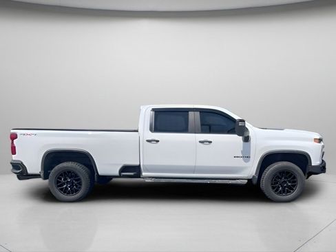 Used 2021 Chevrolet Silverado 2500 Custom w/ Custom Value Package AWD/4WD image 6