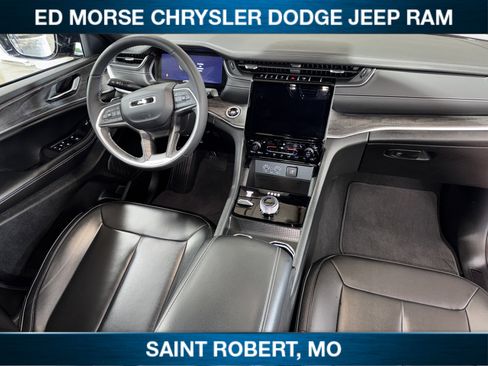 Used 2024 Jeep Grand Cherokee Limited AWD/4WD image 29
