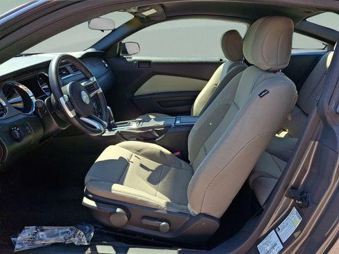 Used 2014 Ford Mustang Coupe RWD image 11