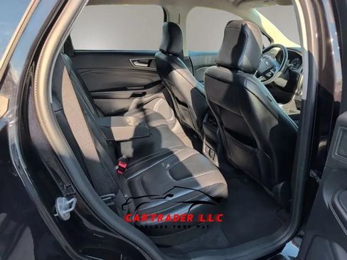 Used 2022 Ford Edge Titanium AWD/4WD image 16