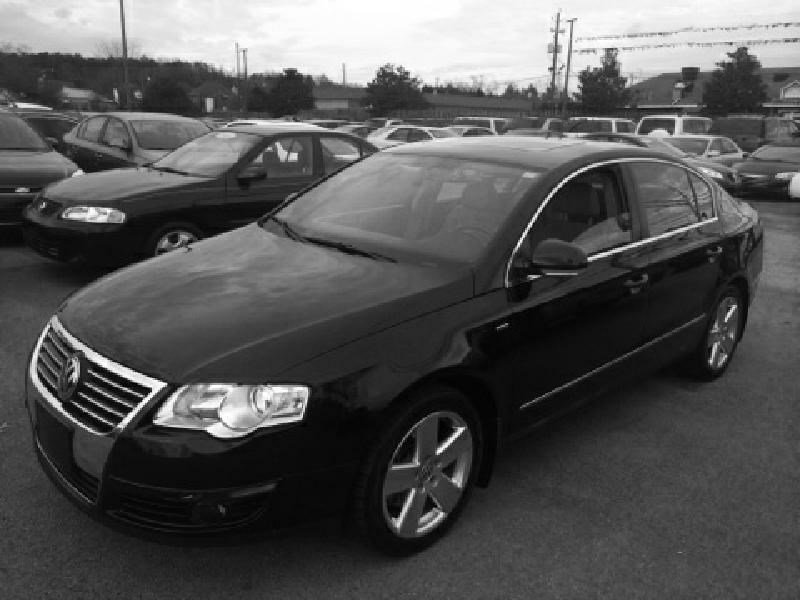 Used 2007 Volkswagen Passat 2.0T FWD image 1