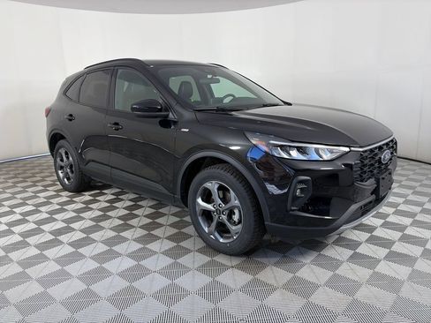 Certified 2025 Ford Escape ST-Line Select image 1