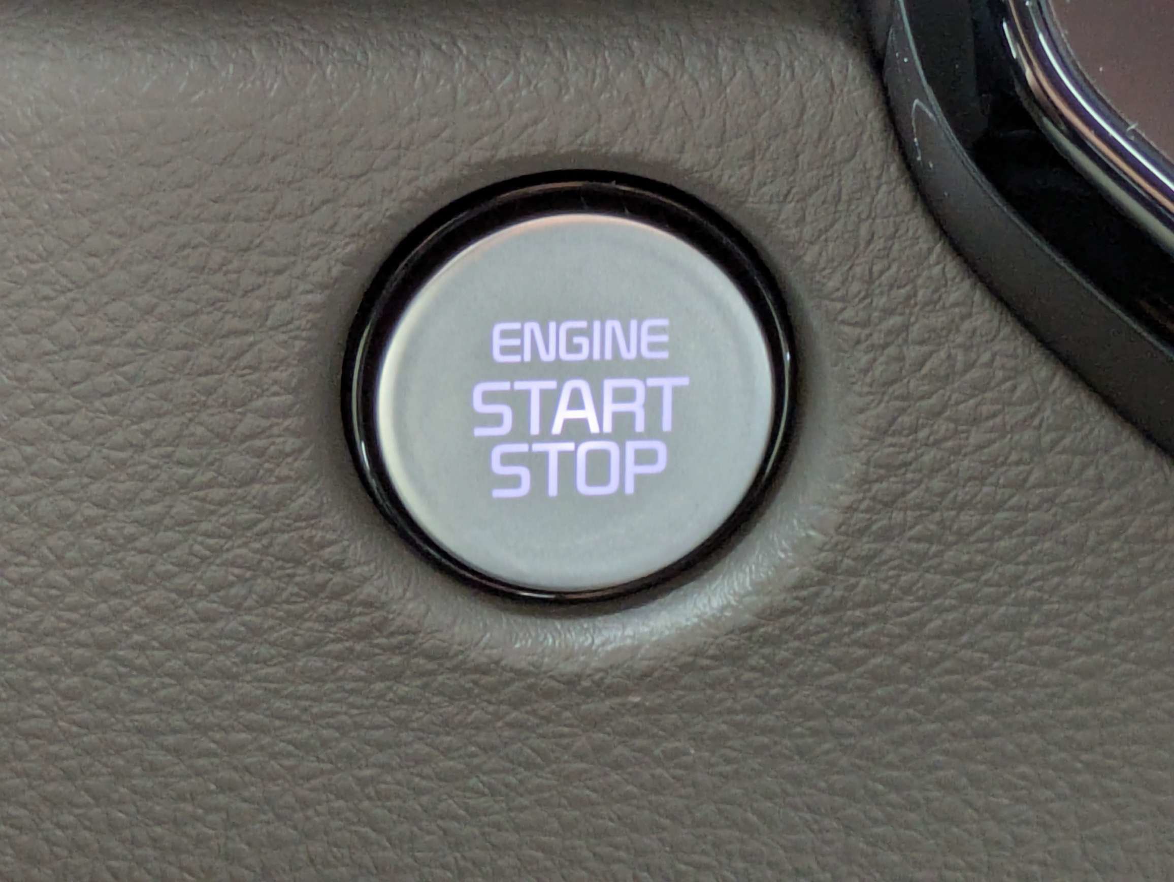 Certified 2026 Kia Carnival EX FWD image 30