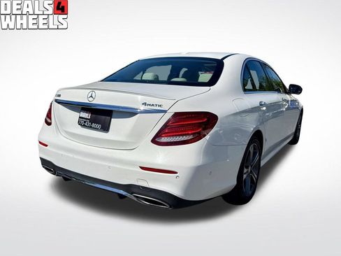 Used 2017 Mercedes-Benz E 300 4MATIC image 9