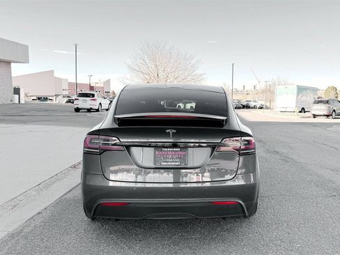 Used 2022 Tesla Model X image 9